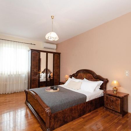 Villa Juliana 로비니 외부 사진