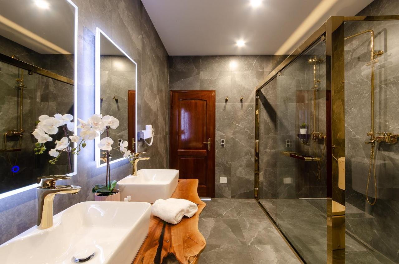Villa Juliana 로비니 외부 사진