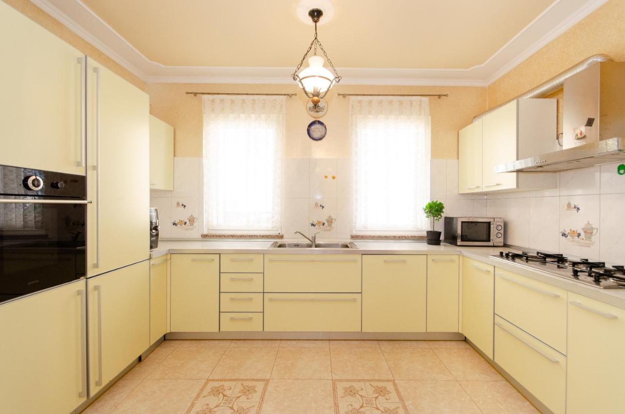 Villa Juliana 로비니 외부 사진